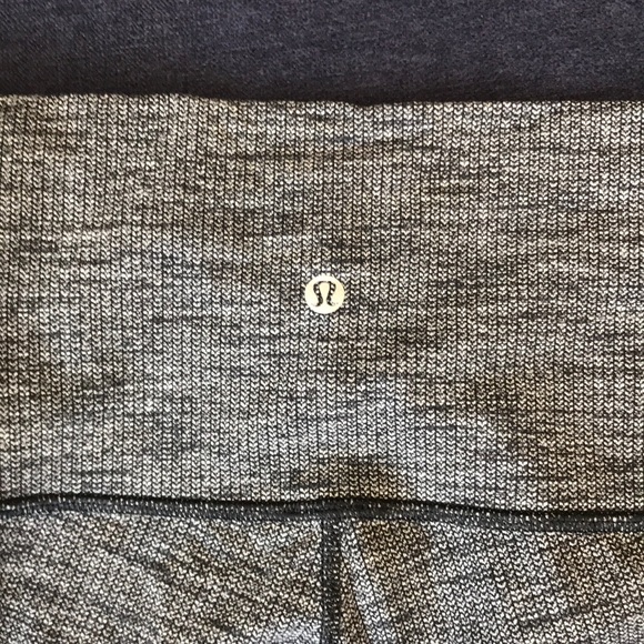 Wunder Under HR tight [B&W mini chevron!!] - Picture 3 of 5